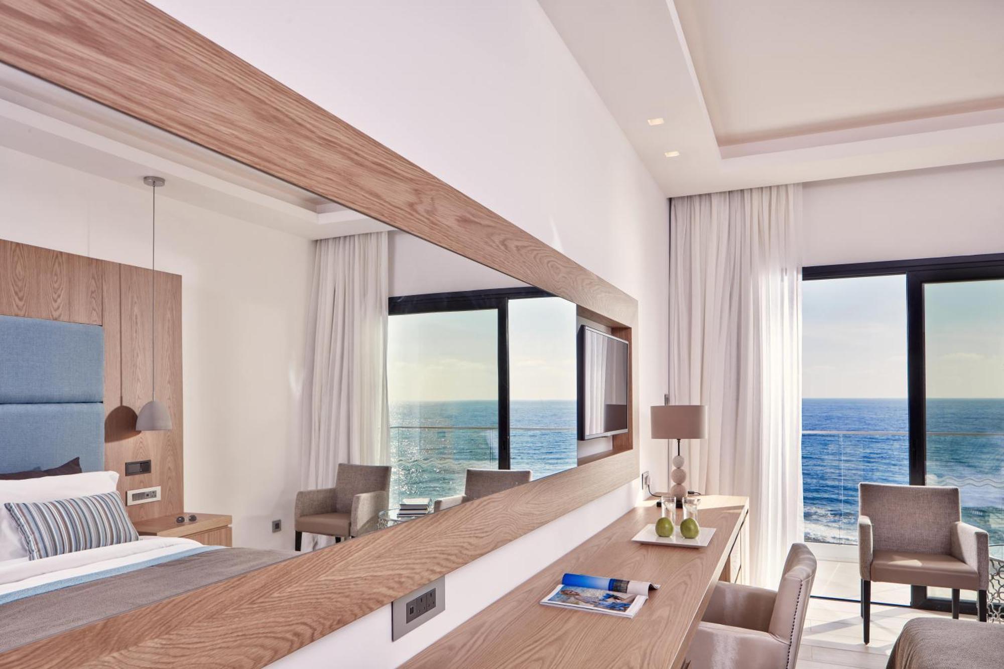 Atlantica Golden Beach Hotel - Adults Only Kissonerga Exterior photo
